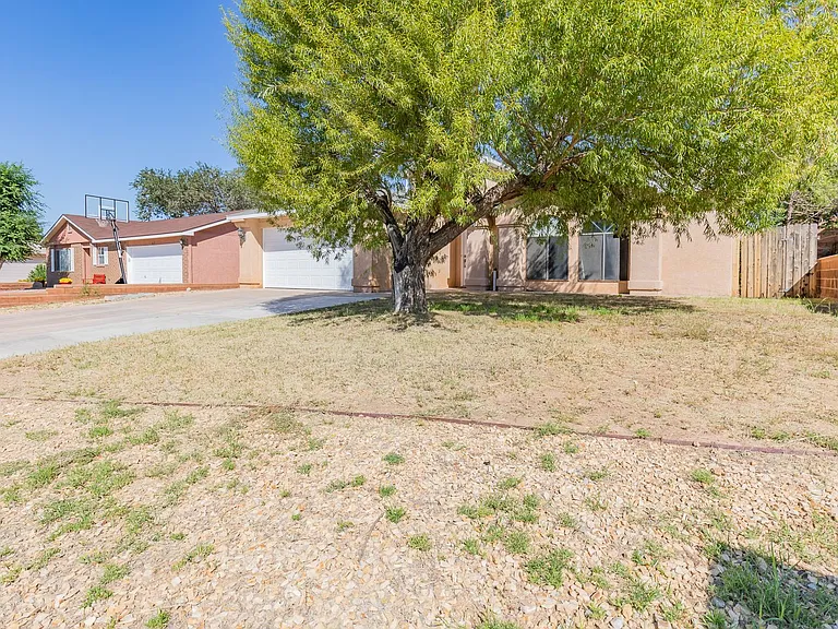 701 Venus Ave — Photo 3