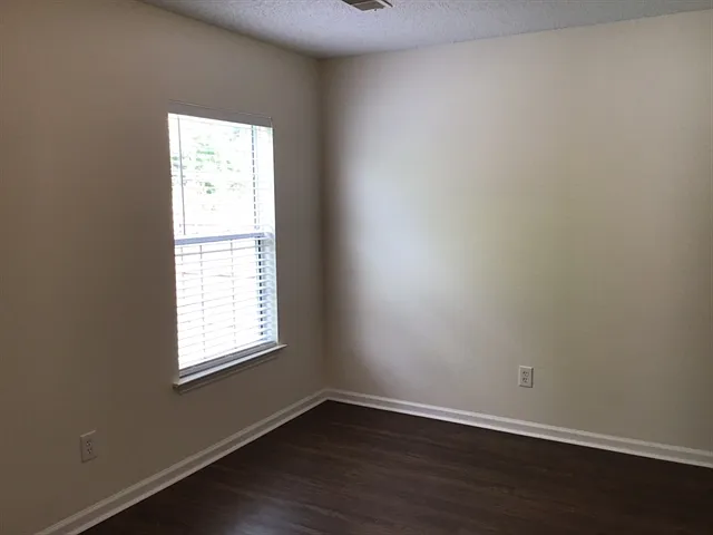 135 Tyron Rd — Photo 18