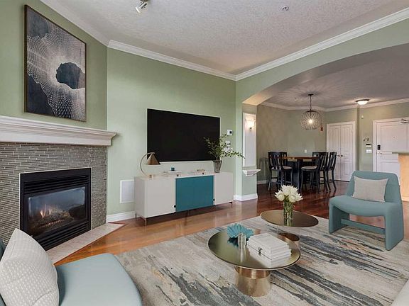2nd image of 59 S 22nd Ave SW #302