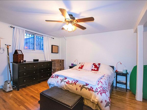 4th image of 1 3rd Pl Floor 1