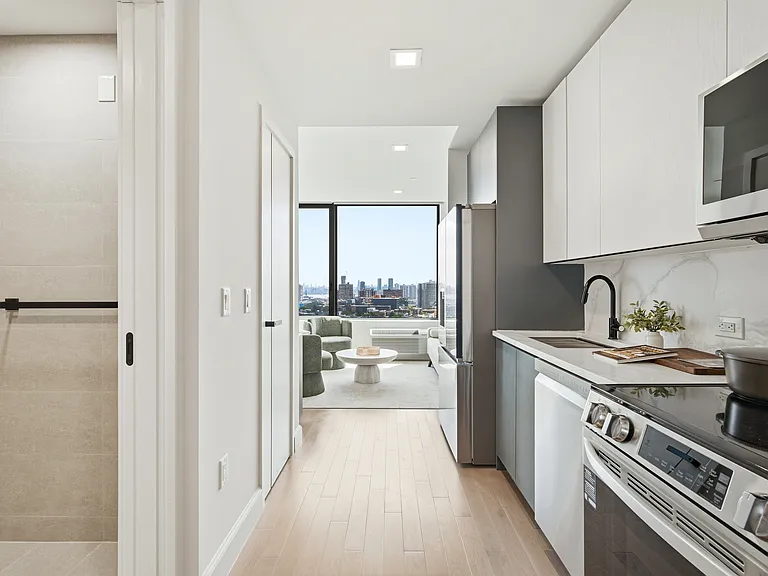 628 Summit Ave #1 — Photo 20