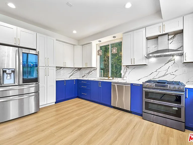 823 Lorraine Blvd — Photo 9