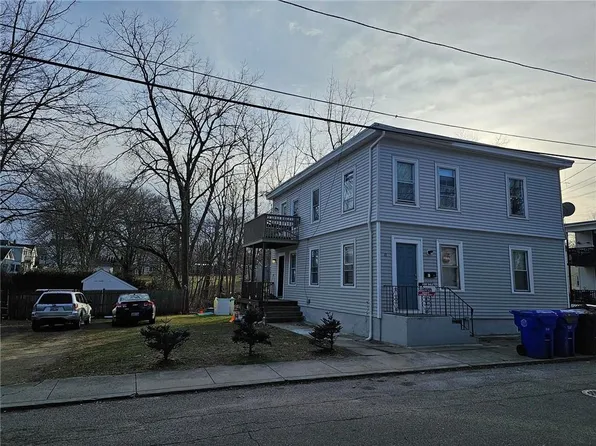 18 Willow St, West Warwick, RI 02893