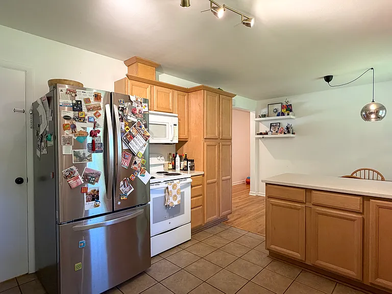 4906 Phillip Ln — Photo 10