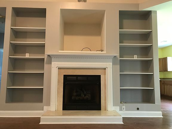 Living room gas fireplace 
