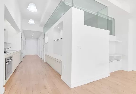4th image of 15 Broad St APT 2332