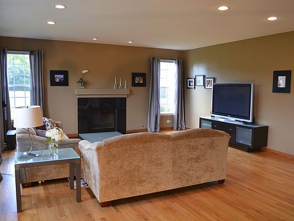4th image of 1043 Apple Blossom Ct