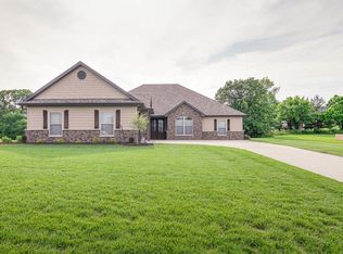 2800 Cantaberry Dr, Jefferson City, MO 65109