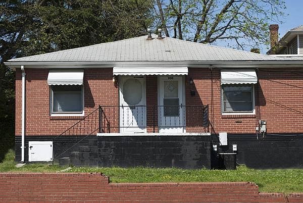1st image of 900 W Friendly Ave