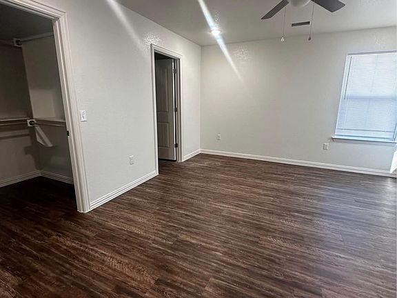 4th image of 221 Elm St