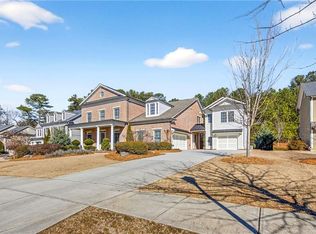 1852 Walbury Dr, Dunwoody, GA 30338