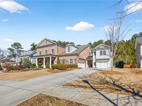 1852 Walbury Dr, Dunwoody, GA 30338