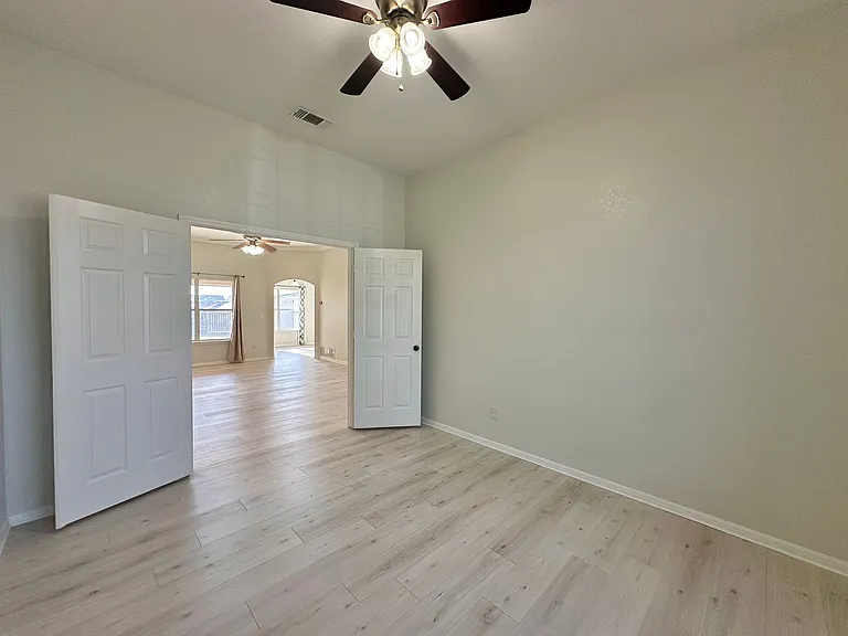 3705 Foxglove Ln — Photo 22