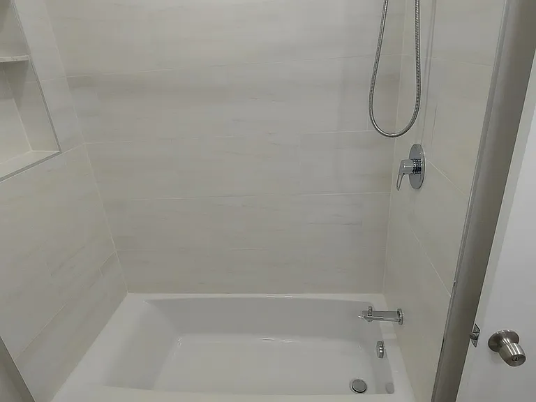 9820 Inglemere Dr — Photo 38
