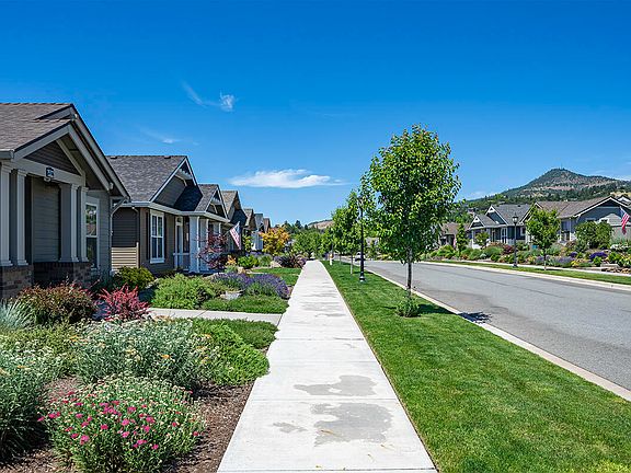 3rd image of 584 Canterwood Dr