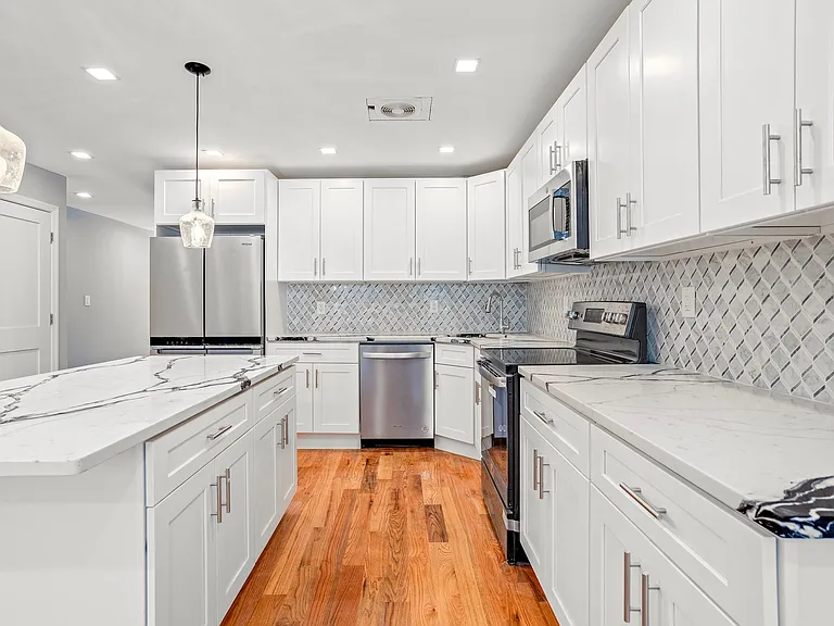 1253 Saint Marks Ave #1 — Photo 4