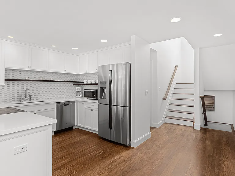 2795 Deerfield Rd — Photo 12