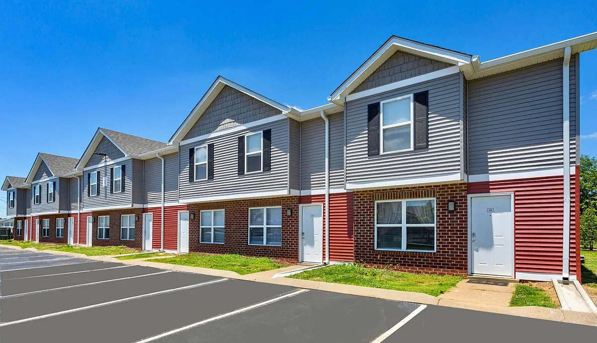 Building Photo - Chariot Pointe Apartments
