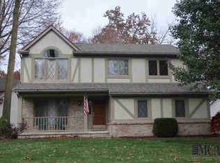 1492 Groveton Ct, Temperance, MI 48182