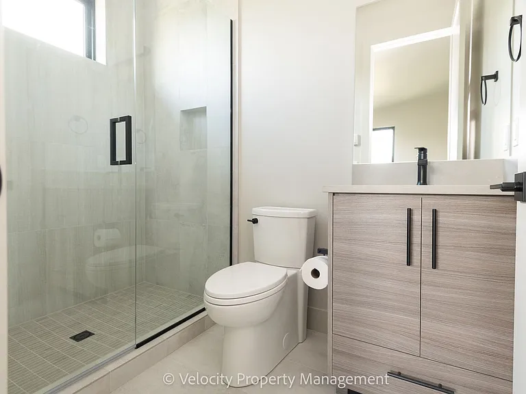 26 NW McCann Ave #3 — Photo 14