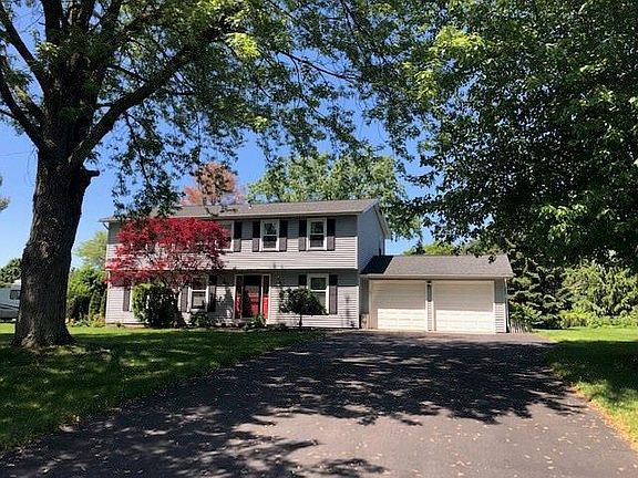 2nd image of 42 Saint James Dr