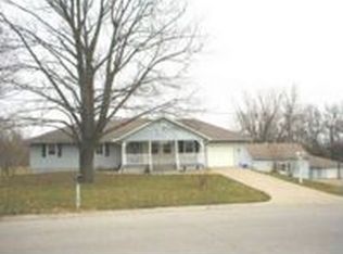 1398 Gann Ln, Greenwood, MO 64034