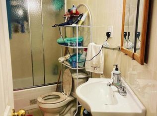 2124 31st St APT 1G, Astoria, NY 11105