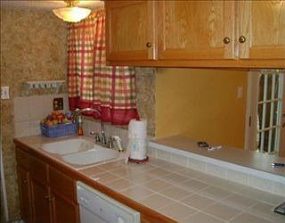 3rd image of 10 Jasmine Ln