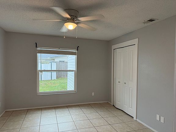 4th image of 475 E Church Ave