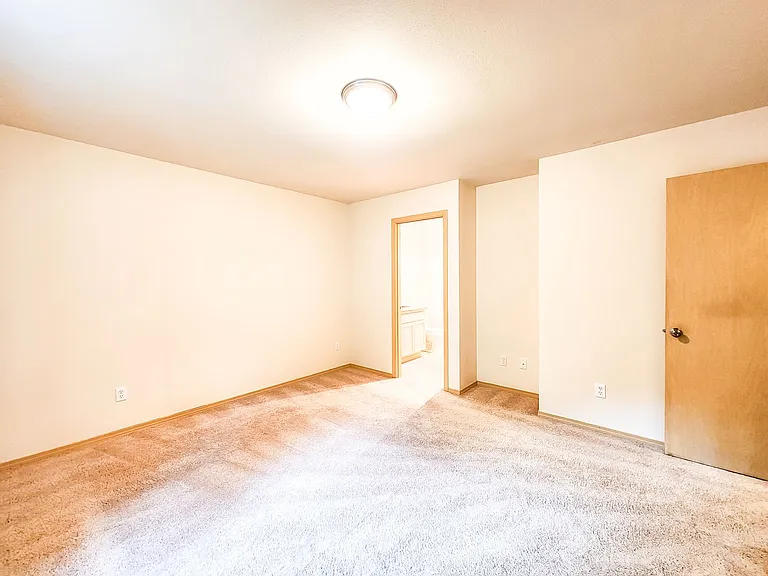 23115 Alder Dr — Photo 7