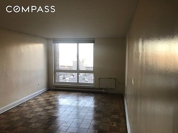 4th image of 546 Main St APT 806