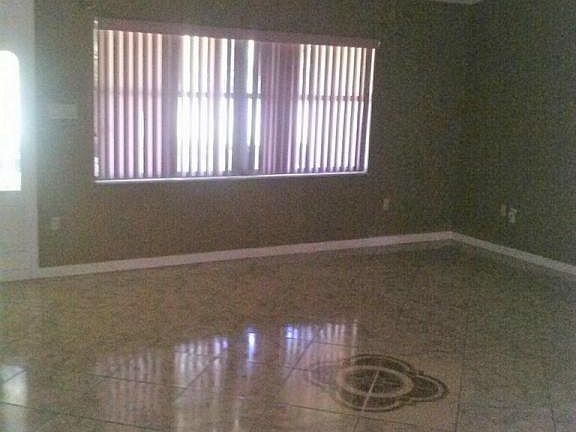 4th image of 481 Marion Oaks Dr