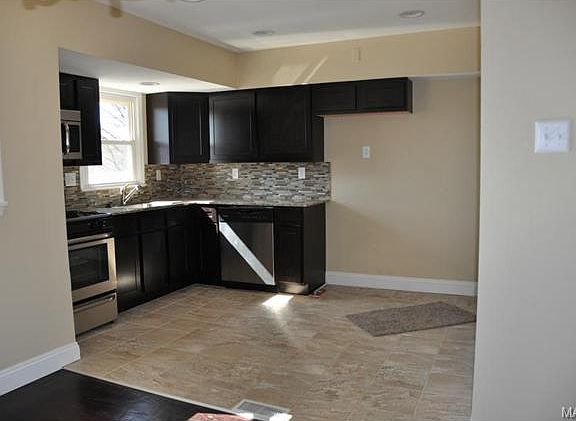 2nd image of 4344 Mohegan Dr