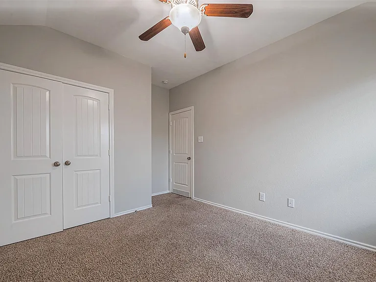 1910 Vermillion View St — Photo 36