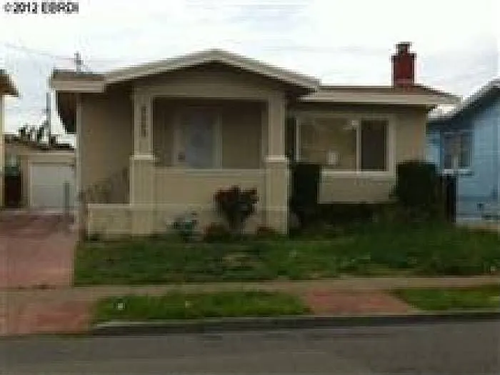 2469 66th Ave photo 1