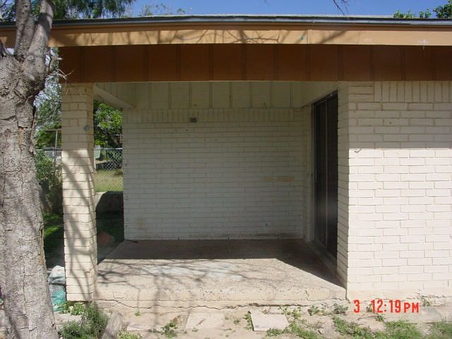 2nd image of 1235 Meadow Briar Ln