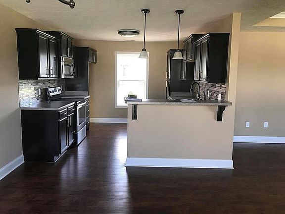 4th image of 2838 Tumbleweed Trail Ave