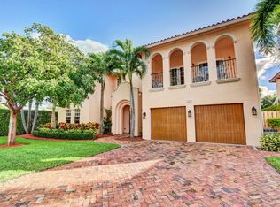 218 Pershing Way, West Palm Beach, FL 33401