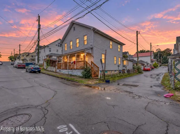 626 Swallow St, Kingston, PA 18704