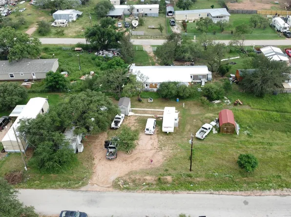 601 Breezy Ln, Kingsland, TX 78639
