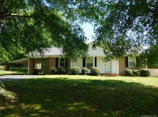 1411 Ontario Dr, Kannapolis, NC 28083