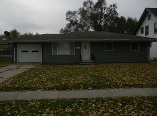 1208 Midway Dr, Rockford, IL 61103