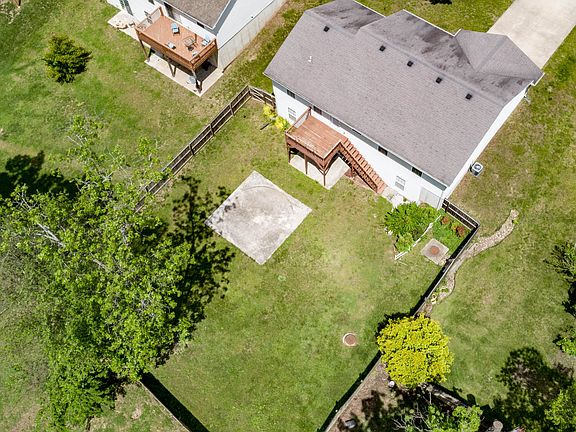 3rd image of 3709 Scarborough Way