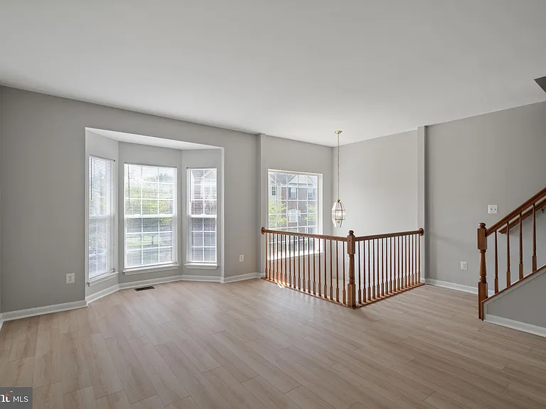 1026 Longview Ln — Photo 15