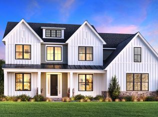 3 Town Line Rd, Hudson, MA 01749