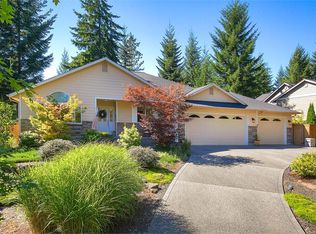 220 E Soderberg Rd, Allyn, WA 98524