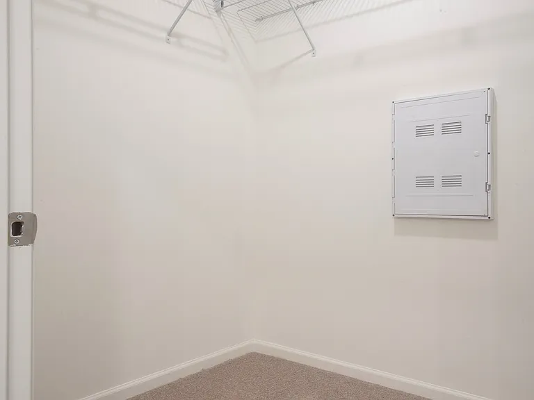 Artisan Flats — Photo 16