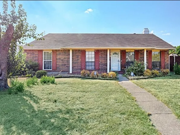 488 Weaver St, Cedar Hill, TX 75104