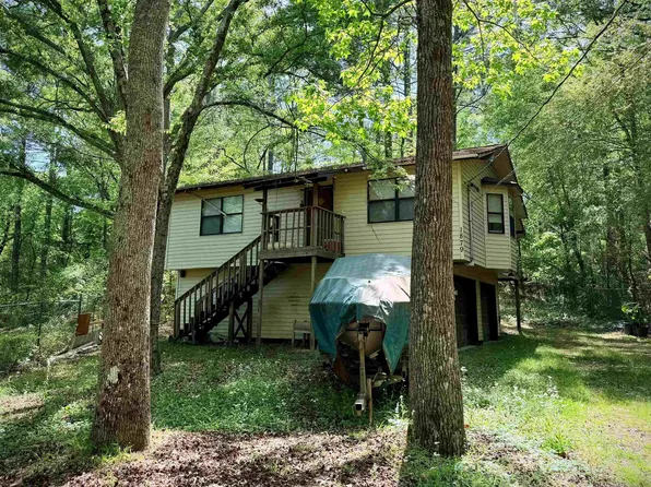 1879 Parkwood Dr, Anniston, AL 36201