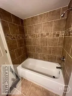 2 bed, 2.0 bath, 972 sqft, $1,800 — Photo 2